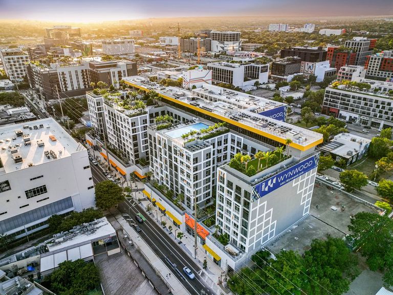 AMLI Wynwood apartment community photo
