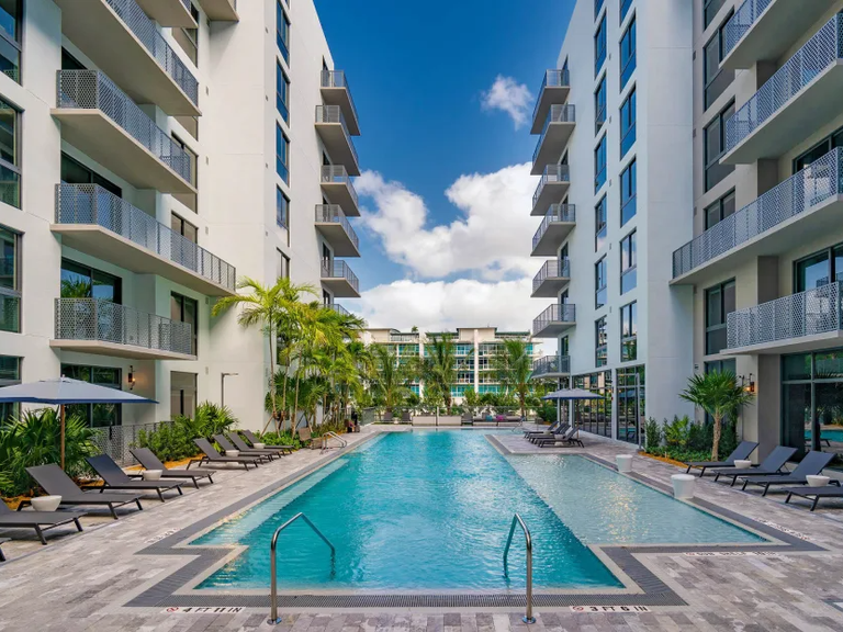 10X Miami River Apartments apartment community photo