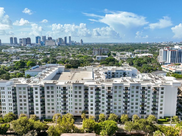 10X Fort Lauderdale apartments in Fort Lauderdale, FL – photo 9