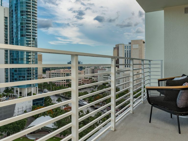 10X Riverwalk apartments in Fort Lauderdale, FL – photo 41