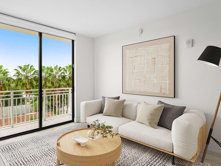 1601 Coral Gate apartments in Miami, FL – photo 12