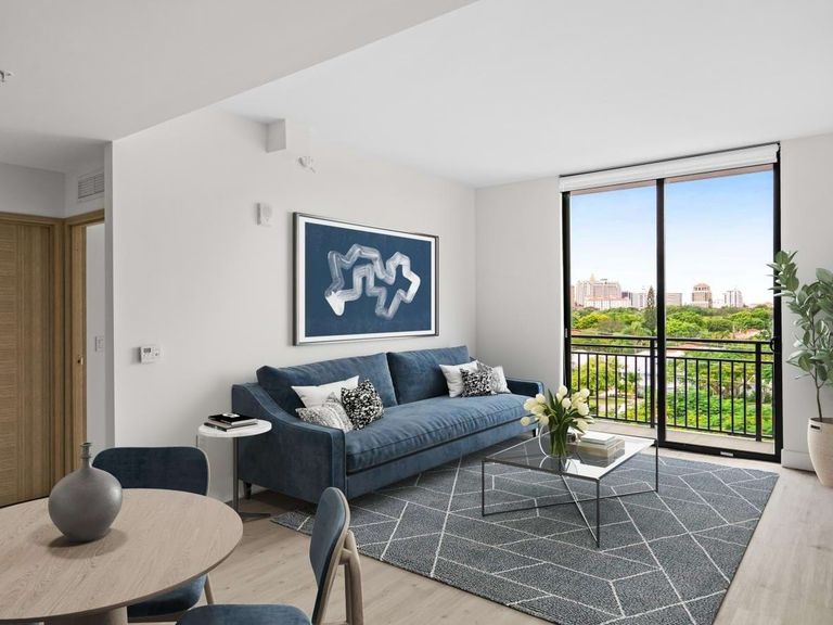 1601 Coral Gate apartments in Miami, FL – photo 7