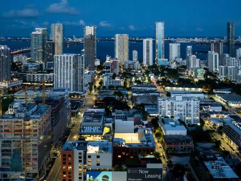 29 Wyn apartments in Miami, FL – photo 30