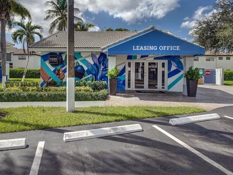 7 West apartments in Miami, FL – photo 9