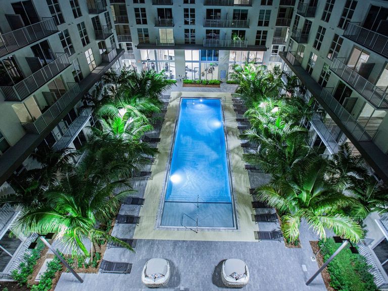 850 Living apartments in Miami, FL – photo 13
