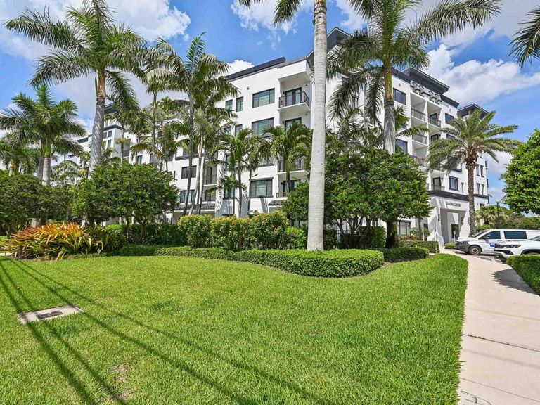 Advenir at Lighthouse Point apartments in Pompano Beach, FL – photo 53