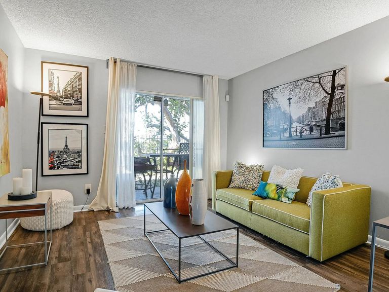 Advenir at Walden Lake apartments in Miami, FL – photo 14