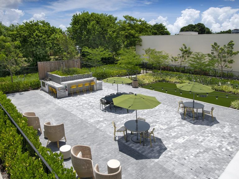 Alexan Ludlam Trace apartments in Miami, FL – photo 14
