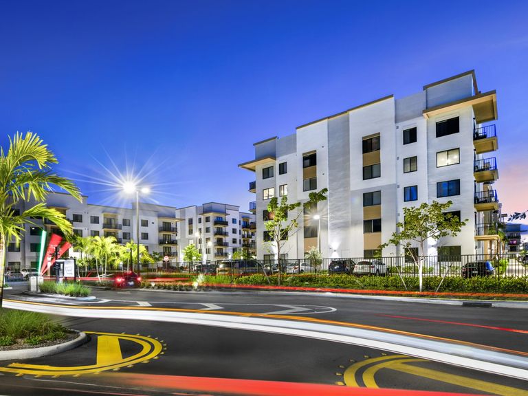 Alexan Ludlam Trace apartments in Miami, FL – photo 37