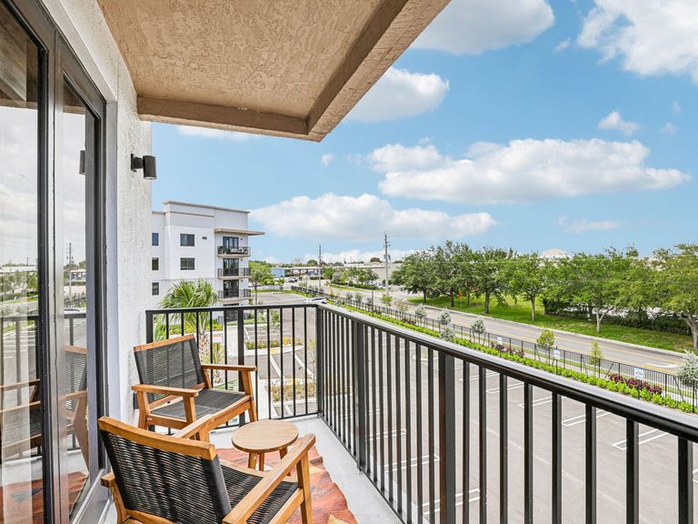 Alexan Ludlam Trace apartments in Miami, FL – photo 57