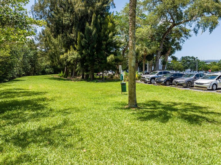 Aliro apartments in North Miami, FL – photo 33