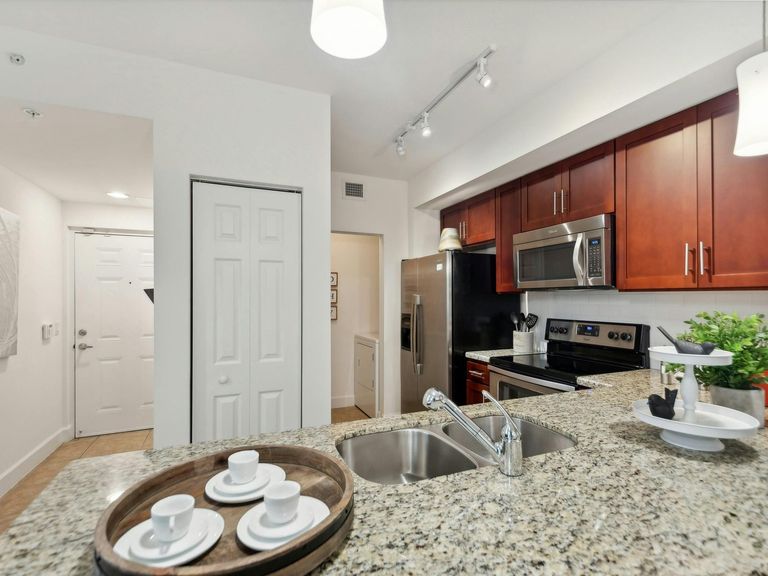AMLI Toscana Place apartments in Davie, FL – photo 16