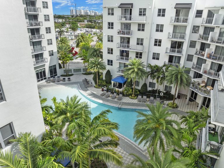 ArtSquare at Hallandale apartments in Hallandale Beach, FL – photo 11