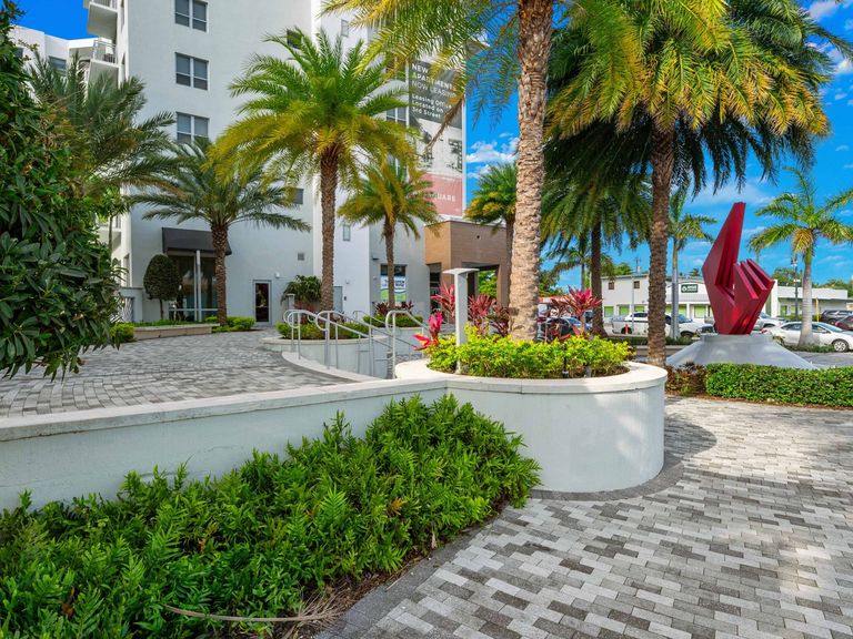 ArtSquare at Hallandale apartments in Hallandale Beach, FL – photo 8