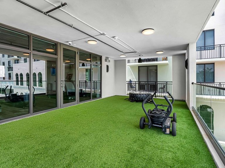 Arvella apartments in North Miami Beach, FL – photo 54