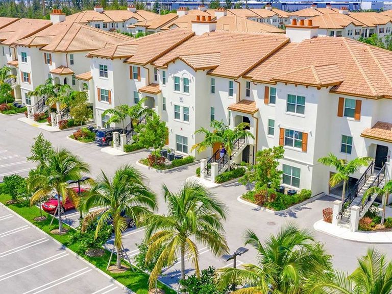 Avalon Bonterra apartments in Hialeah, FL – photo 28