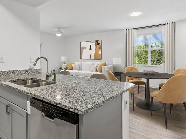 Avalon Coconut Creek apartments in Coconut Creek, FL – photo 11