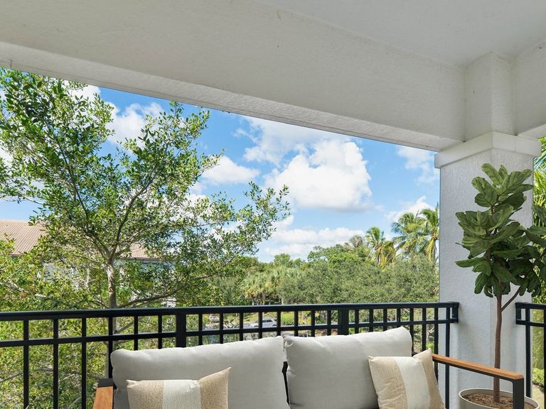 Avalon Coconut Creek apartments in Coconut Creek, FL – photo 13