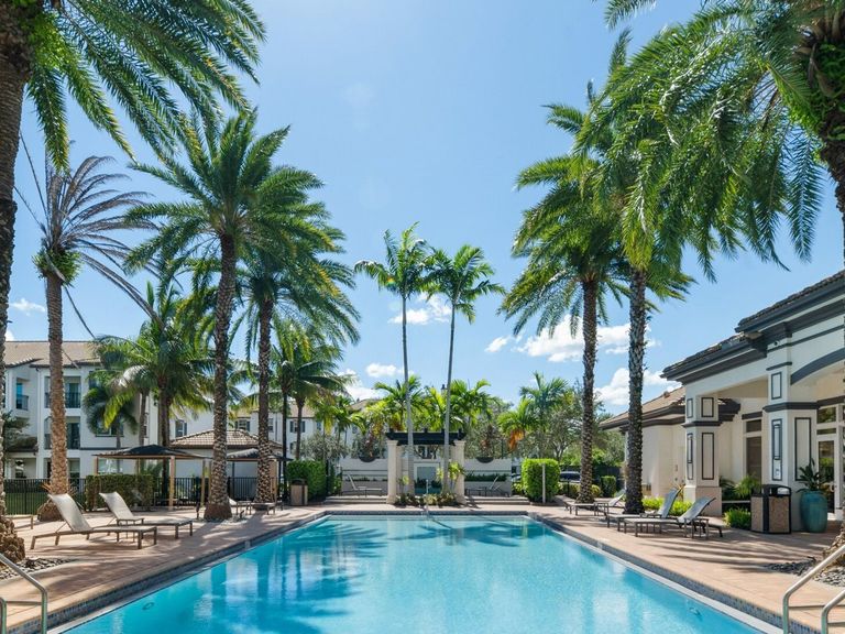 Avalon Coconut Creek apartments in Coconut Creek, FL – photo 37