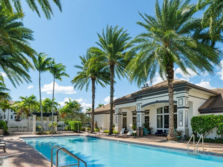 Avalon Coconut Creek apartments in Coconut Creek, FL – photo 38