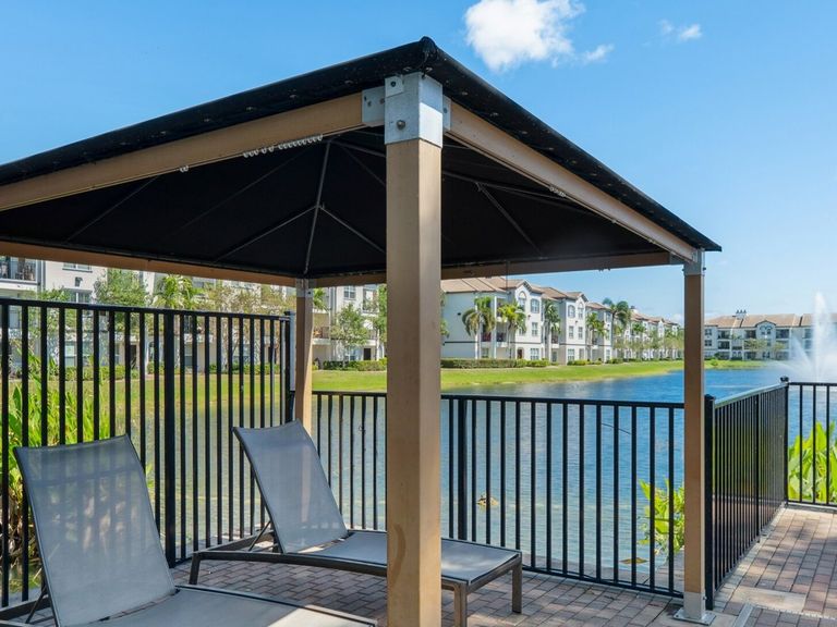 Avalon Coconut Creek apartments in Coconut Creek, FL – photo 41