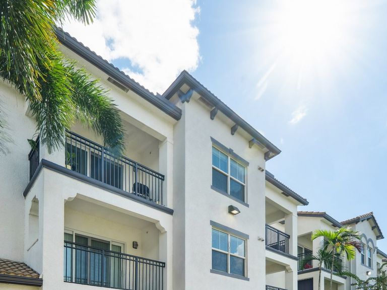 Avalon Coconut Creek apartments in Coconut Creek, FL – photo 46