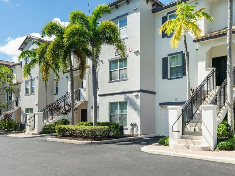 Avalon Coconut Creek apartments in Coconut Creek, FL – photo 47