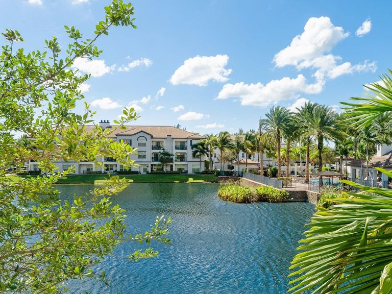 Avalon Coconut Creek apartments in Coconut Creek, FL – photo 58