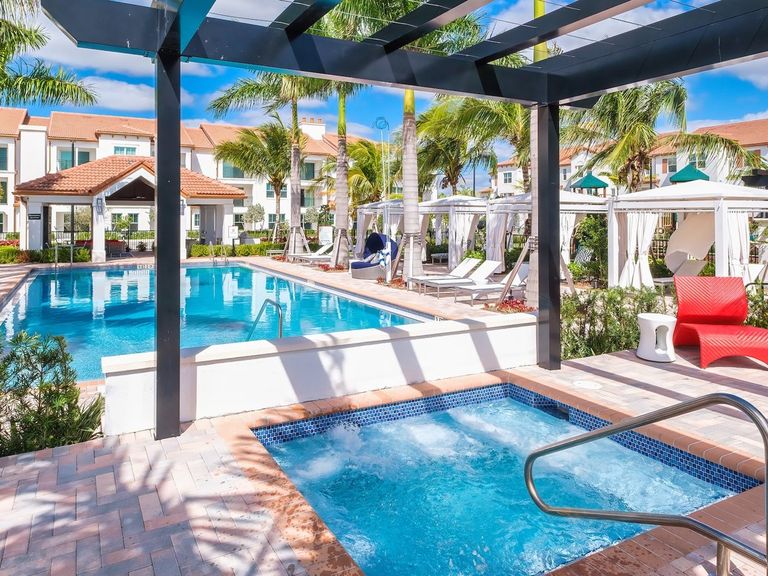 Avalon Miramar Park Place apartments in Miramar, FL – photo 33