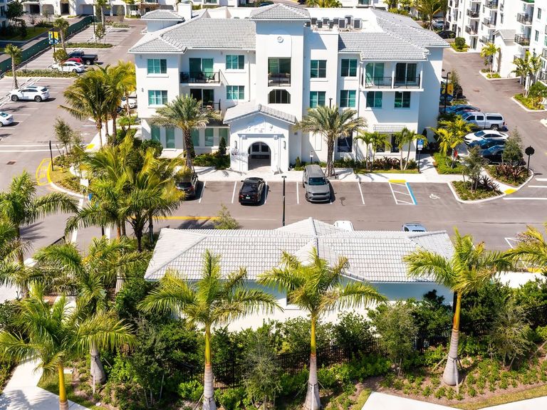Avalon Miramar Park Place apartments in Miramar, FL – photo 43