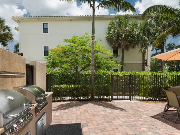Avalon Toscana apartments in Margate, FL – photo 22