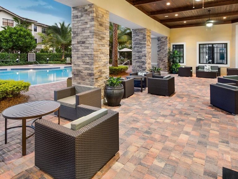 Avalon Toscana apartments in Margate, FL – photo 23