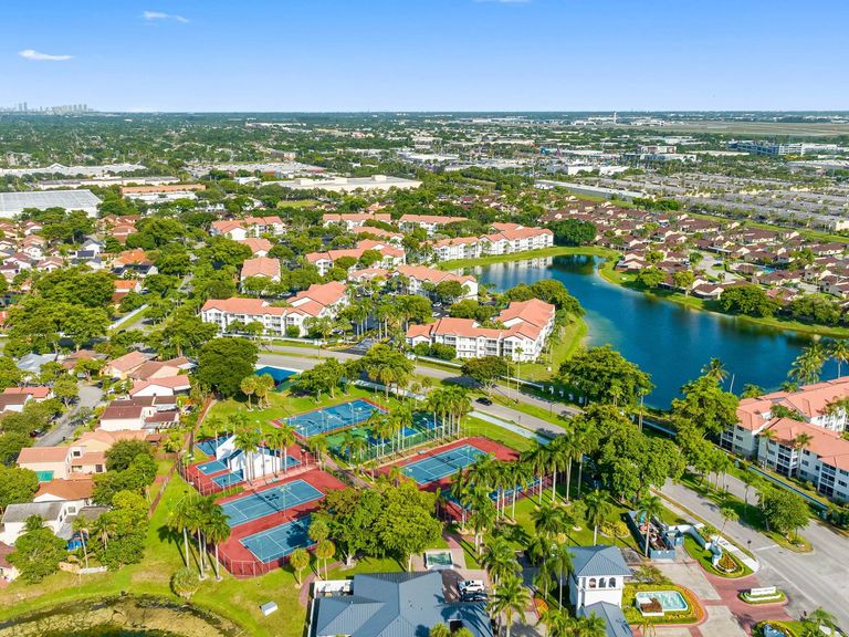 Avana at the Moors apartments in Hialeah, FL – photo 8