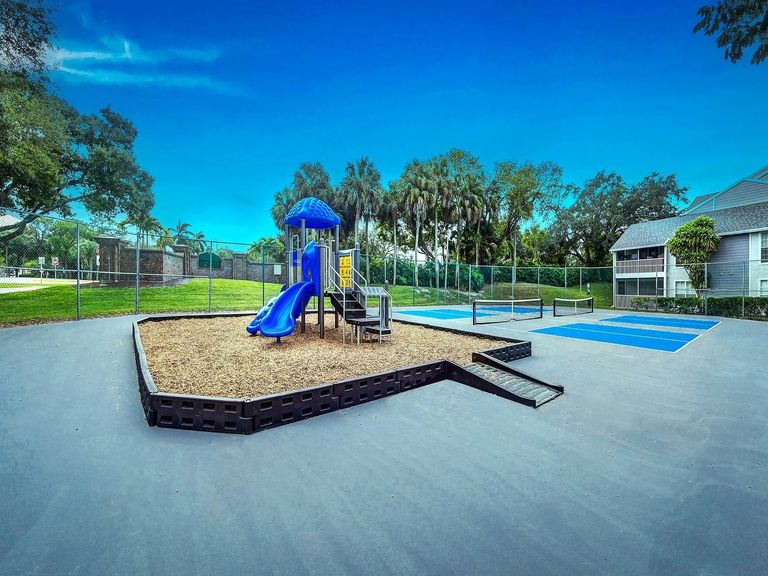 Avana Coral Springs apartments in Coral Springs, FL – photo 21