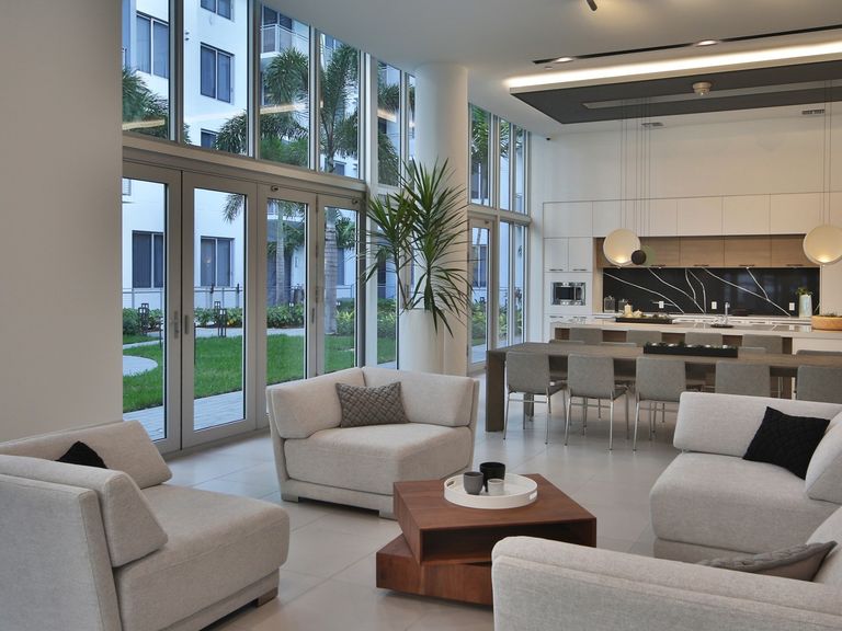 Avery Dania Pointe Apartments apartments in Dania Beach, FL – photo 10