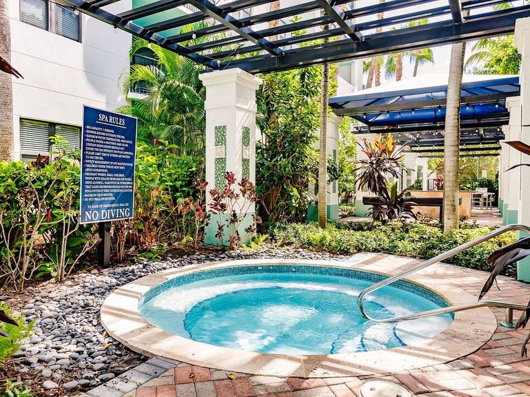Aviah Flagler Village apartments in Fort Lauderdale, FL – photo 33