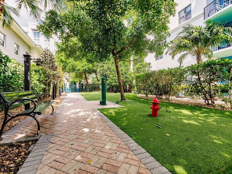 Aviah Flagler Village apartments in Fort Lauderdale, FL – photo 38