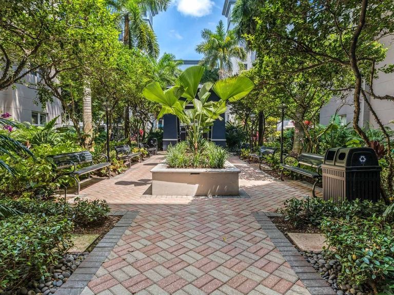Aviah Flagler Village apartments in Fort Lauderdale, FL – photo 39