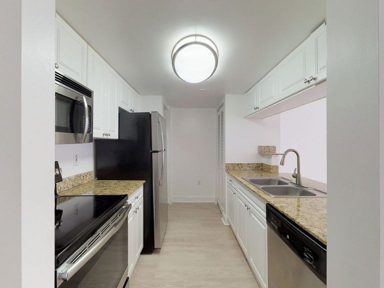 Bay Parc apartments in Miami, FL – photo 23
