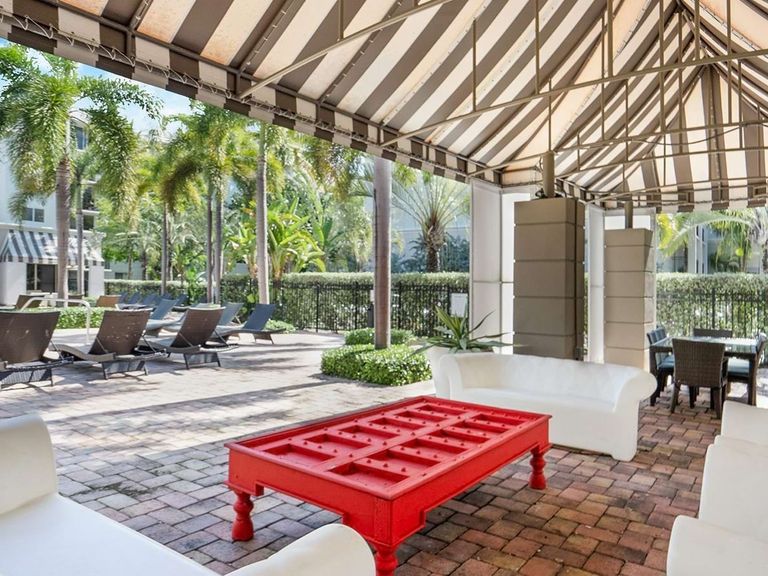 Beach Place apartments in Sunny Isles Beach, FL – photo 18