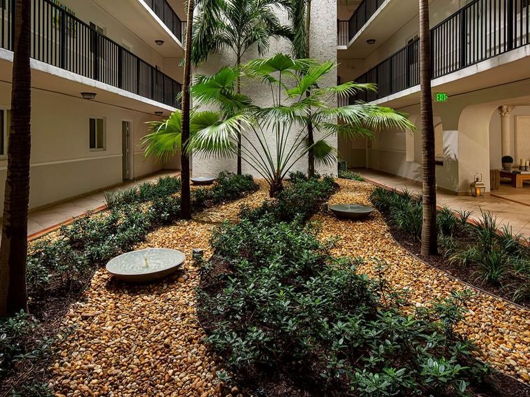 Beach Place apartments in Sunny Isles Beach, FL – photo 37