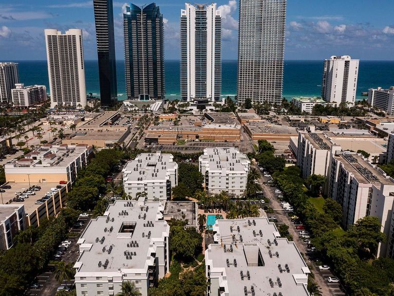 Beach Place apartments in Sunny Isles Beach, FL – photo 41