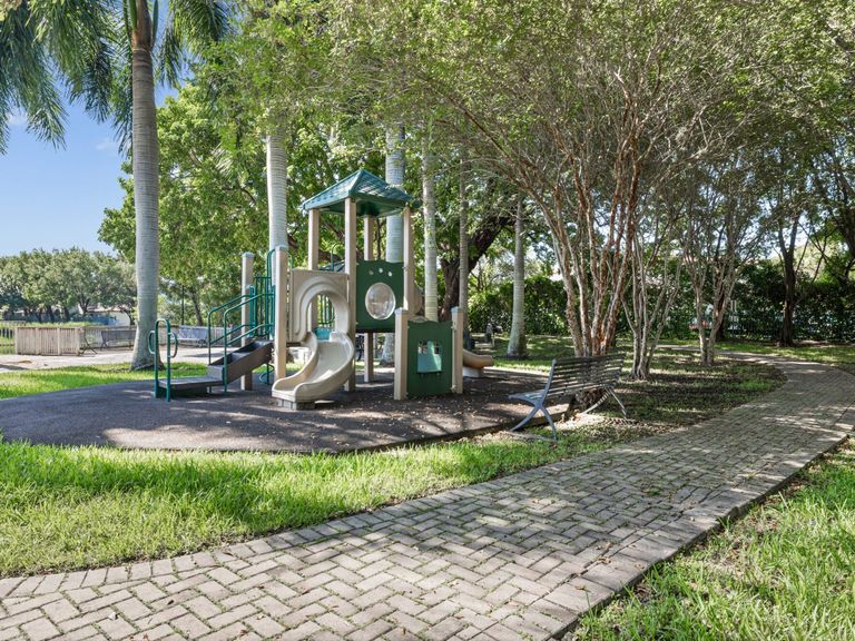 Bell Kendall West apartments in Miami, FL – photo 29