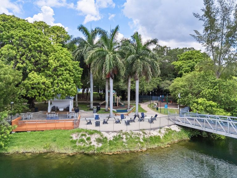 Bell Kendall West apartments in Miami, FL – photo 32