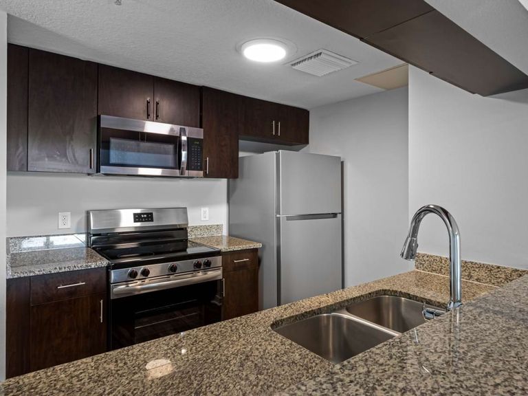 Blu on Marina Boulevard apartments in Fort Lauderdale, FL – photo 18