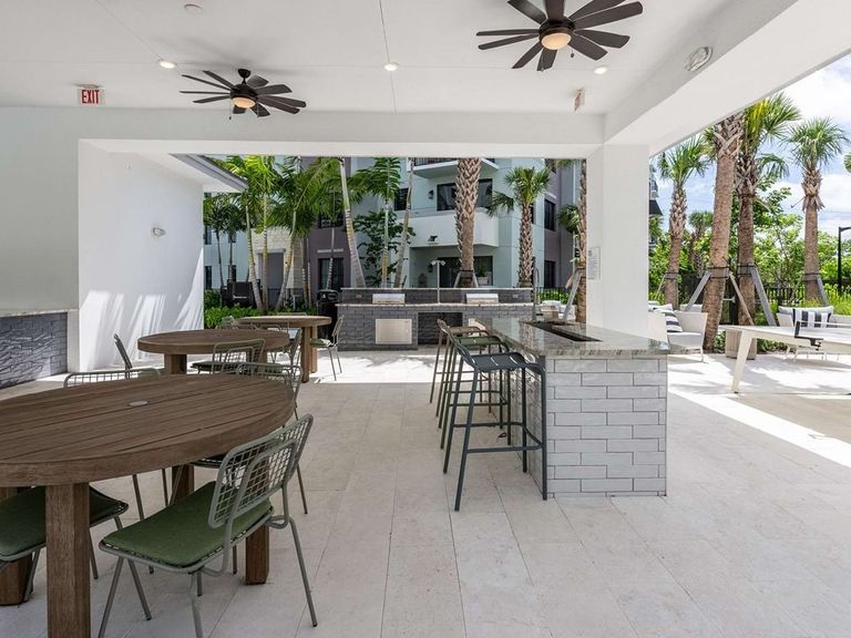 BLYS apartments in Oakland Park, FL – photo 42
