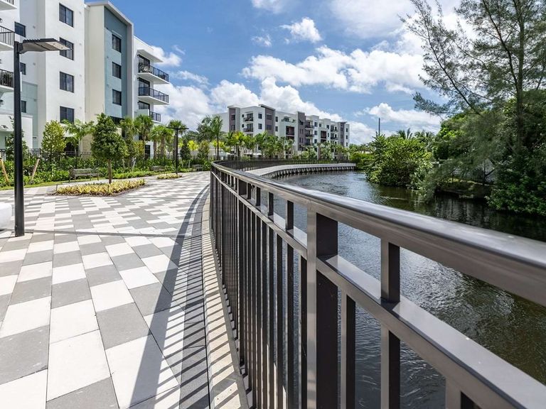 BLYS apartments in Oakland Park, FL – photo 50