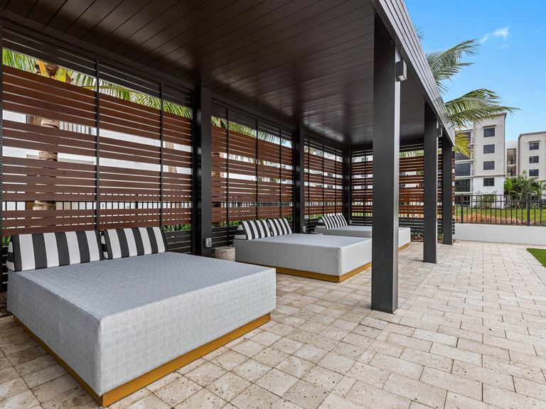 Caroline Golden Glades apartments in Miami, FL – photo 19