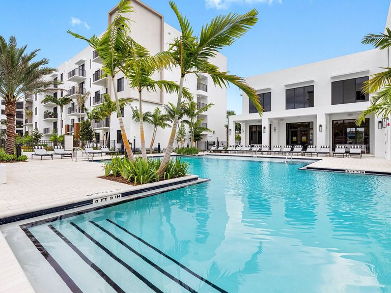 Caroline Golden Glades apartments in Miami, FL – photo 8