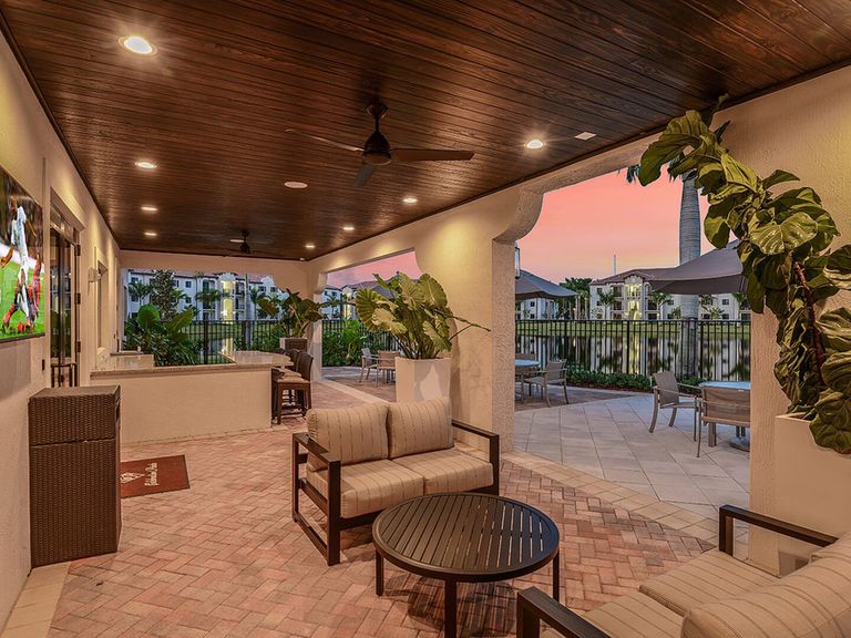 Celebration Pointe apartments in Margate, FL – photo 16